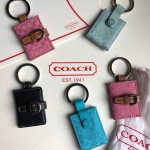 1 LEFT - Coach keychains! 🎁 Gift idea alert 🚨